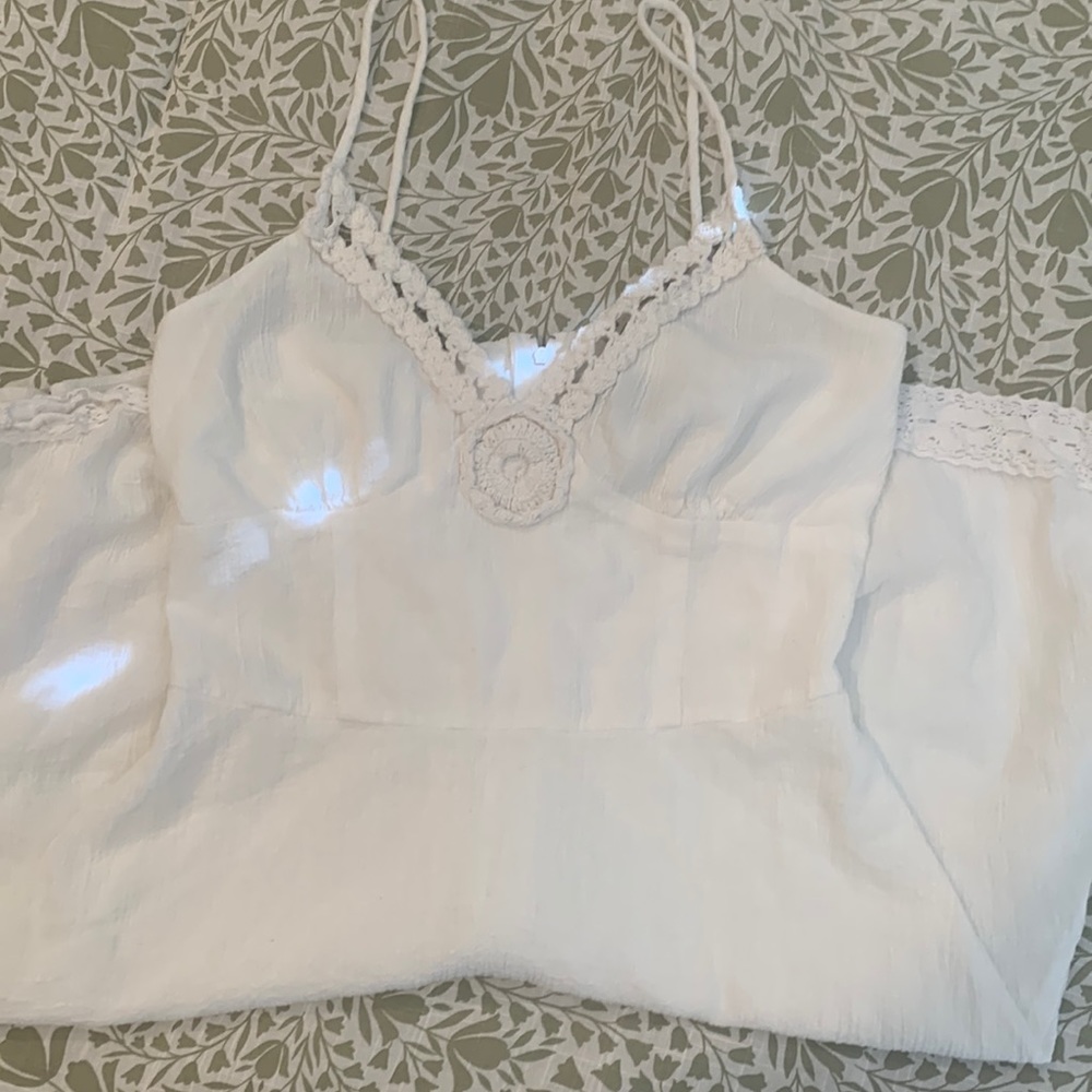 Juniors/women’s size 7 runs a little small linen dress